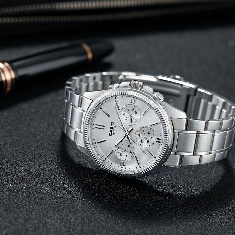 Casio Серия STANDARD Простой Модный Повседневный Стиль Кварцевые Стрелки Тренд Бизнес Три Циферблата Шесть Глаз Кварцевый Механизм Нержавеющая Сталь MTP-1375D-7AVDF
