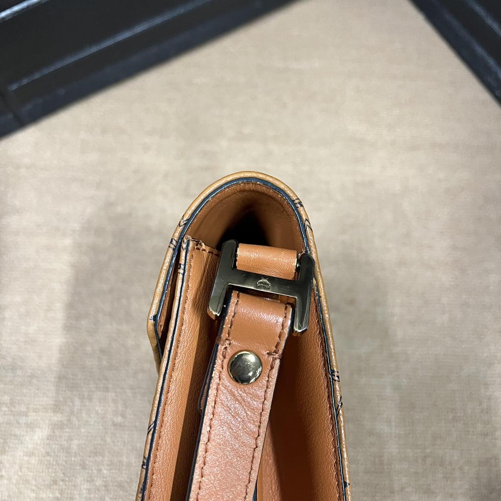 [Pre-Owned] Pasetia Visetos Monogram Coated Canvas Crossbody Bag - Very Good #1VDOGL6