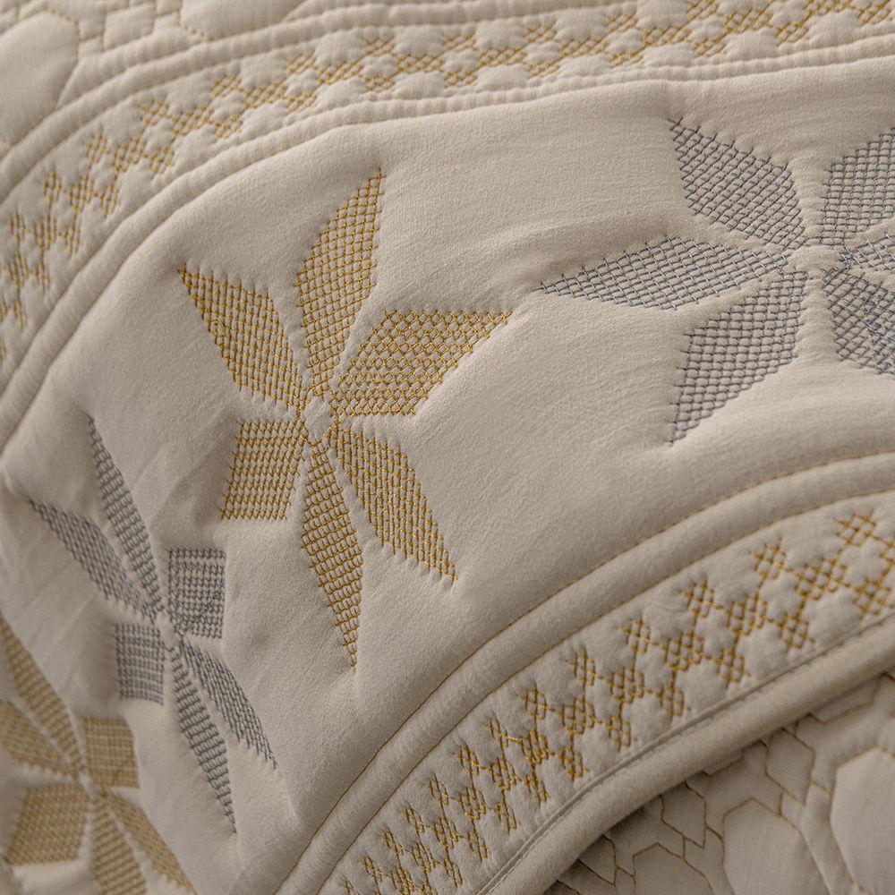 Pure Cotton Embroidered Quilted Sofa Cushion, Universal for All Seasons, Simple Fabric Seat Cushion, Practical Sofa Towel