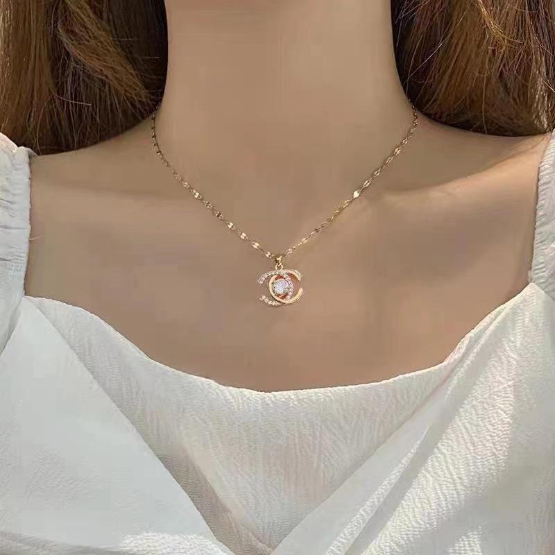 Высококачественный дизайн, нишевая легкая роскошная цепочка на ключицу для поездок на работу, новый стиль