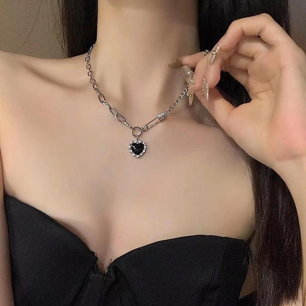 Men's Hip-Hop M Pendant Necklace: Trendy Cuban Chain In Titanium Steel, Stylish and Minimalist Design.