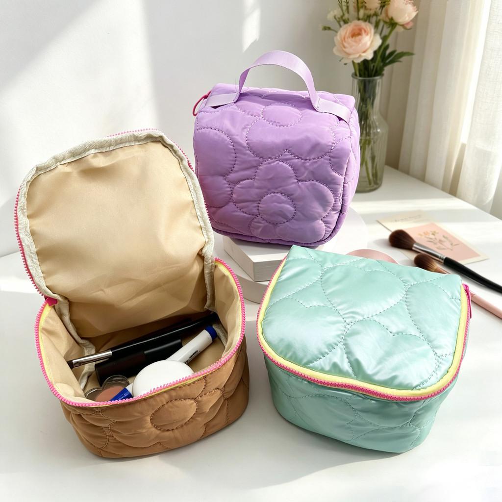 Stylish Heartshaped Cosmetic Organizer With Zipper Closure For Home Or Travel Use