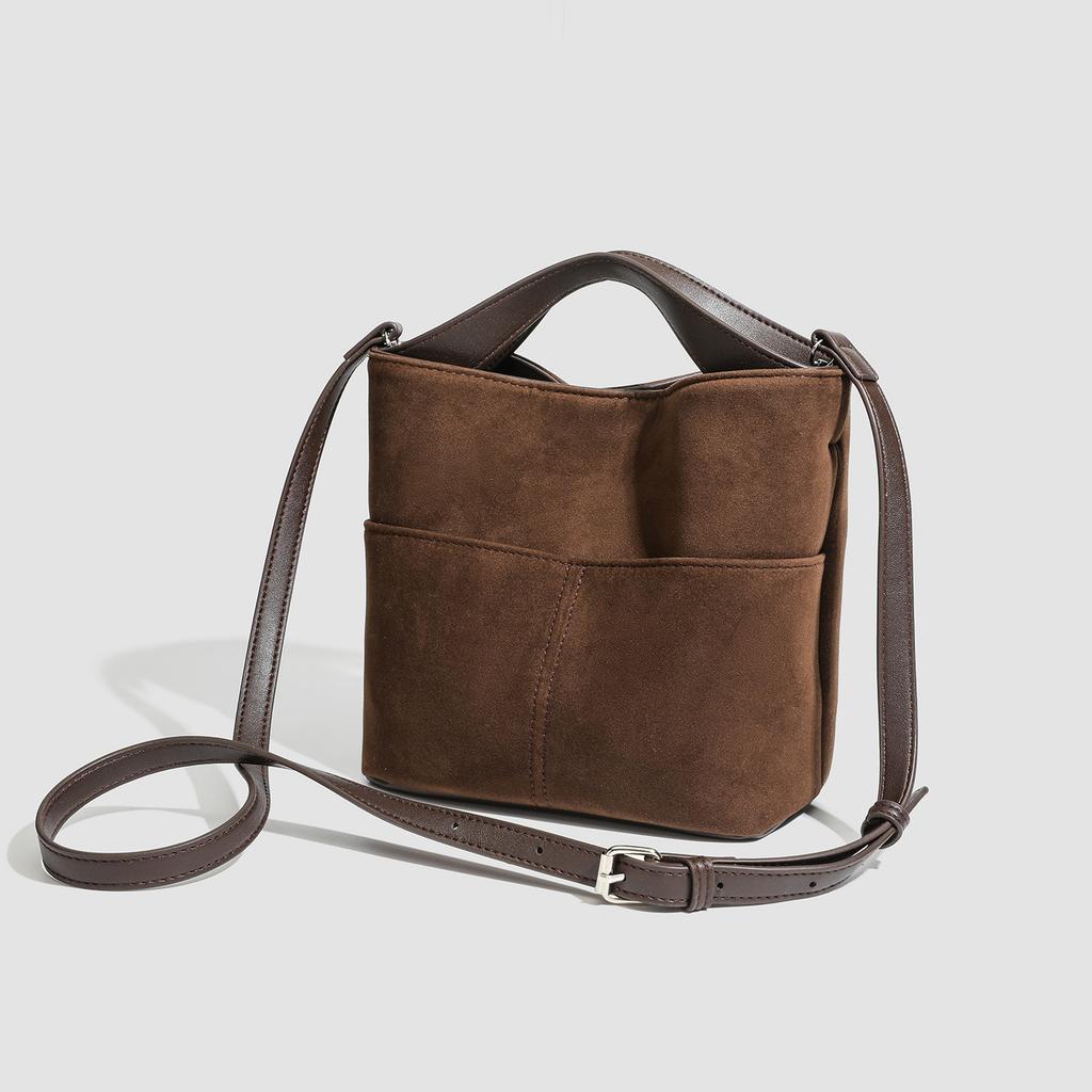 A Large-capacity, Versatile Bucket Bag with A High-end Texture and A Niche Single-shoulder Crossbody Bag