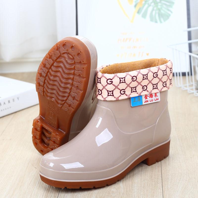 Резиновые сапоги женские укороченные