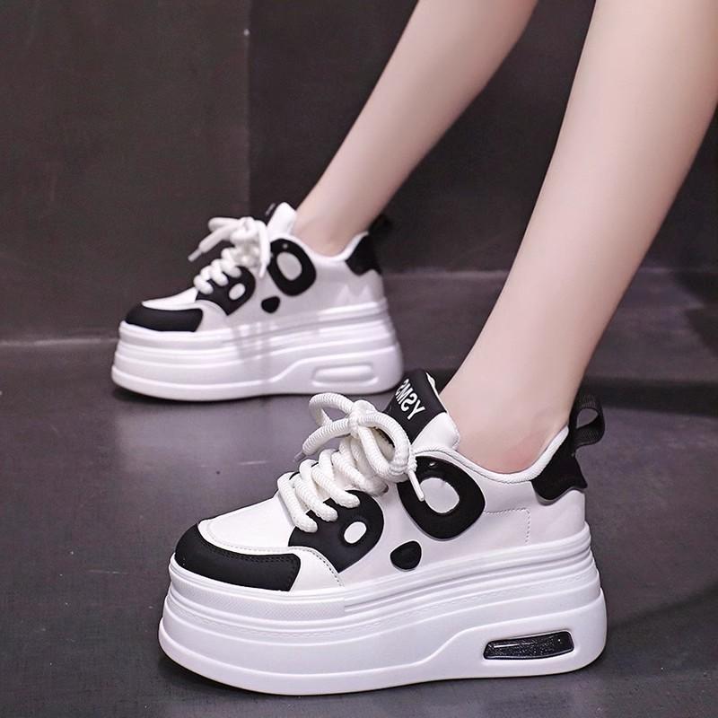 Black and white panda board shoes women's new summer platform white shoes student sports and leisure shoes women's shoes