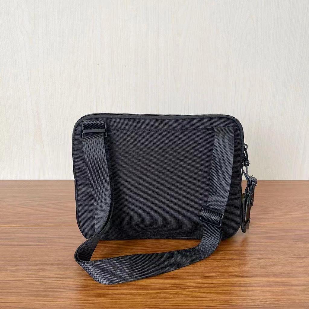 Мужская горизонтальная квадратная сумка-мессенджер из баллистического нейлона