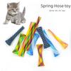Новые трансграничные комиксы: Товары для домашних животных, игрушки для кошек, жевательные игрушки для стачивания когтей, телескопические эластичные игрушки и разноцветные пружинные трубки.