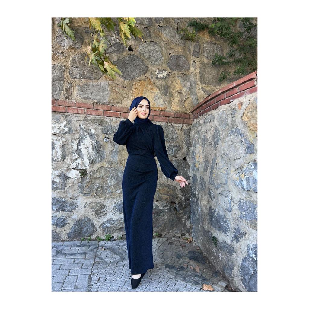 Серебристое вечернее платье Seil в хиджабе