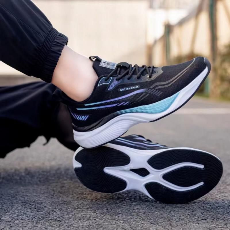 Summer Season Carbon Plate Super Soft Thin Running Shoes Shock Absorption Training Running Sports Shoes Physical Test Racing Sports Shoes Couple Model