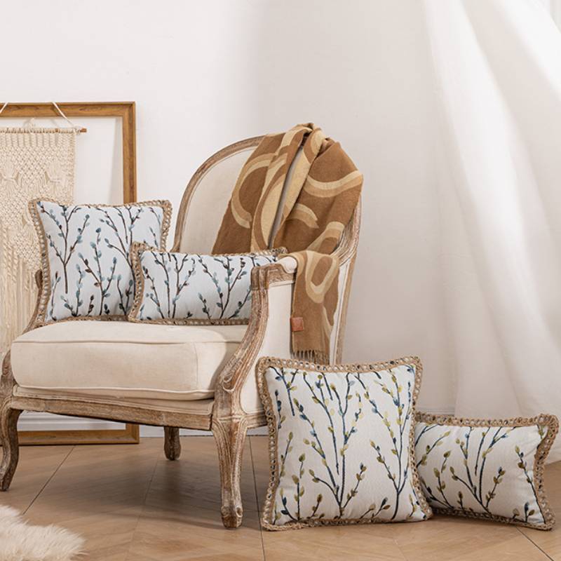 Modern Minimalist Sofa Pillow Cover With Floral Pattern In Polyester Fabric For Living Space