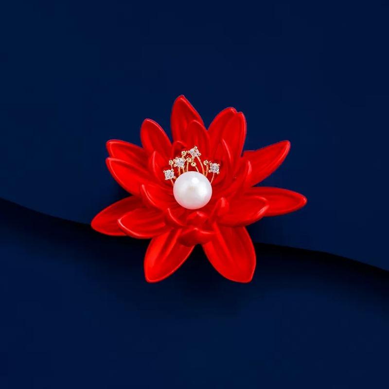 Lotus Brooch, High-end Women's Exquisite Pearl Brooch, Niche Design Sense Brooch