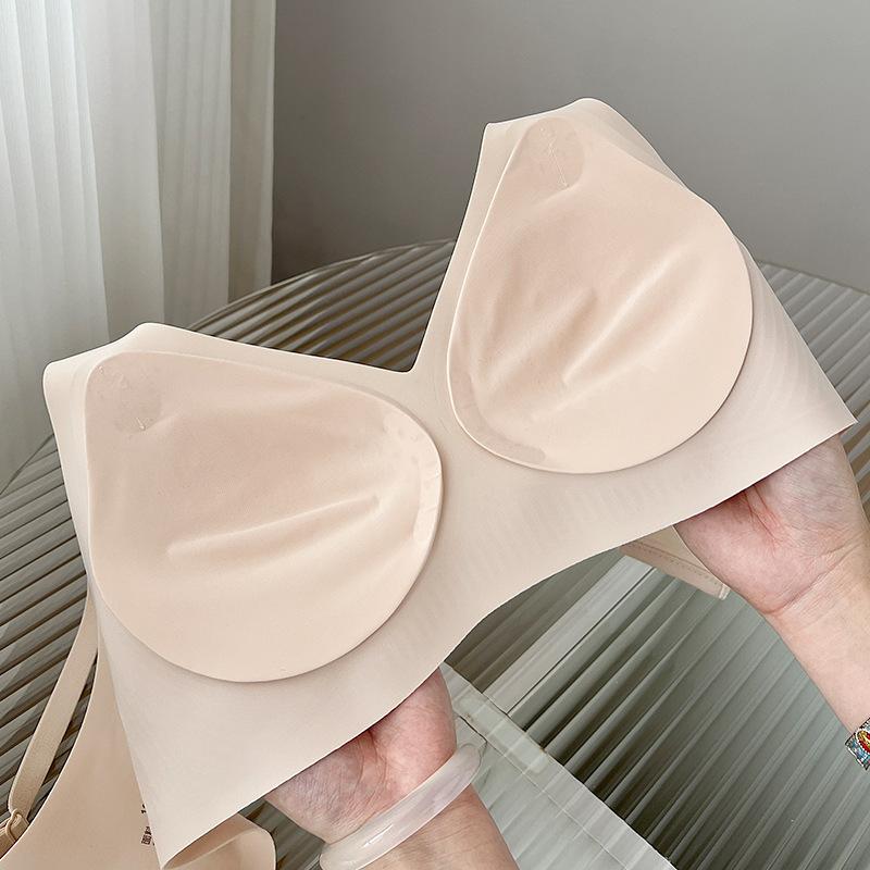 #Gold #summer new model, sexy smooth surface, no steel ring, no imprint, gather bras, close sub-breasts and thin underwear