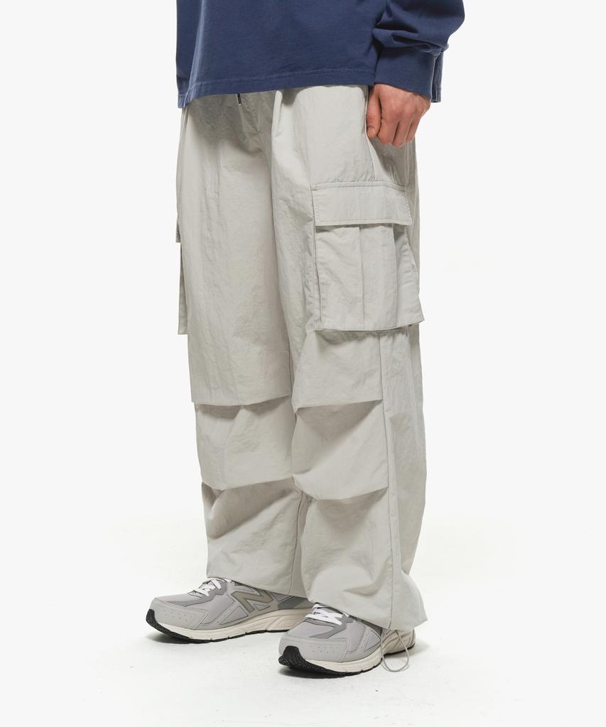 MOZMOZ Parachute Nylon Cargo Pants Light Grey