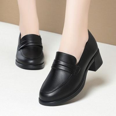Кожаные туфли для женщин среднего возраста, рабочие туфли с глубоким вырезом и средним каблуком, одинарные туфли с мягкой подошвой, мягкие кожаные туфли для мам среднего и пожилого возраста