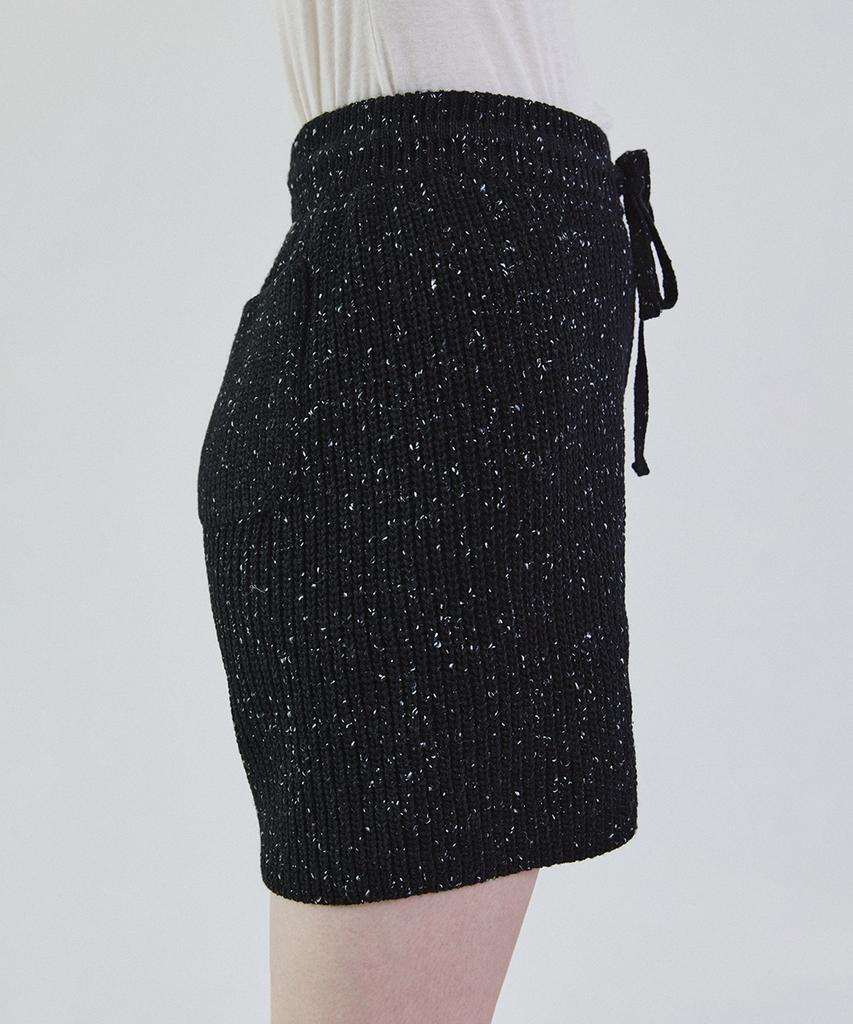 STEP AROUND Nef Wool Knit Half Pants_Black