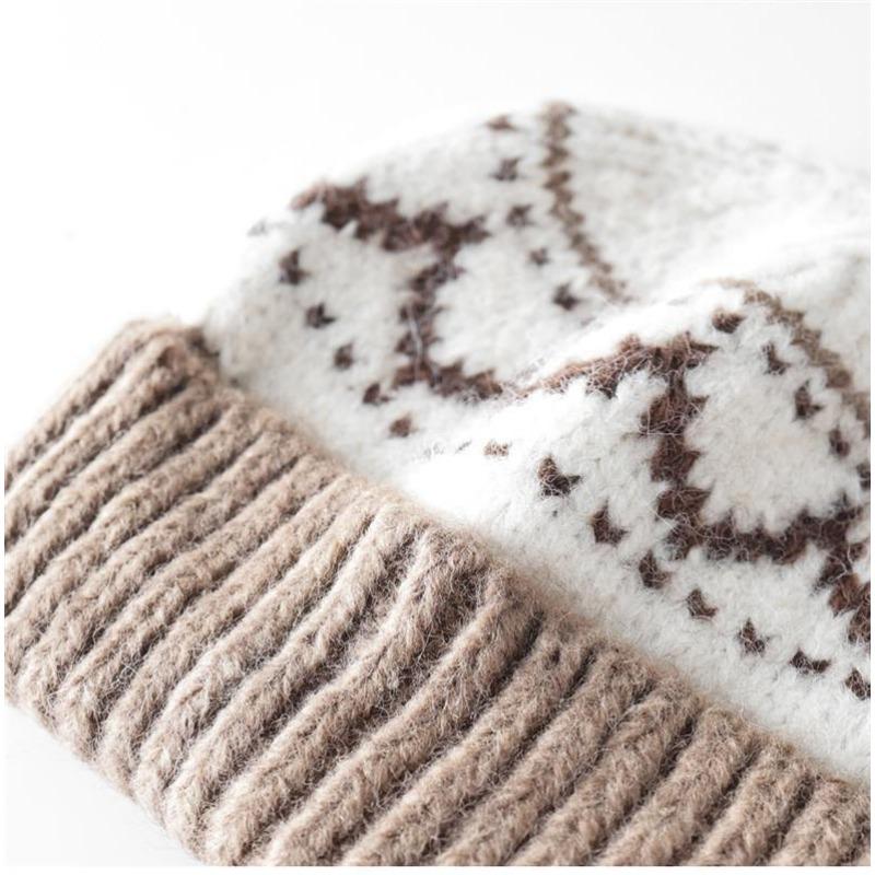 Unisex Retro Jacquard Knit Hat Warm Ear Protection Autumn Winter