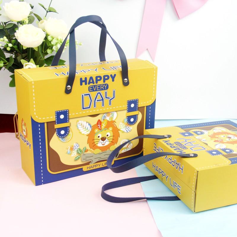 Подарочная коробка на выпускной из детского сада для учеников