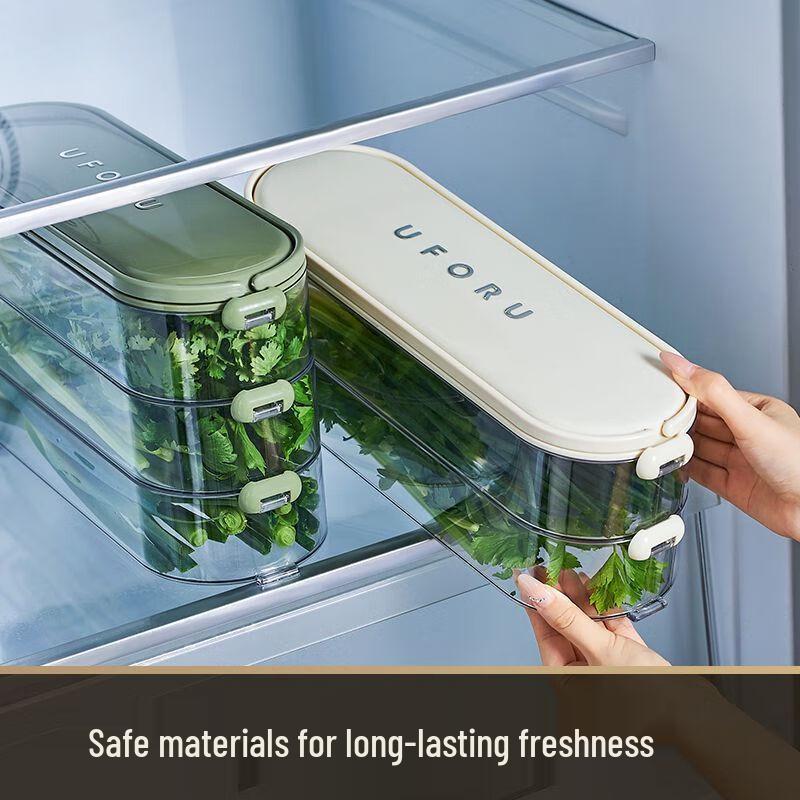 Контейнер для хранения в холодильнике с луком-пореем и овощами