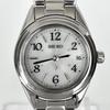 Полированные Seiko Excellent Silver с белым S2383 [Рабочее состояние] Женские часы, Радиоуправляемые на солнечной батарее, Состояние, Циферблат