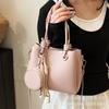 Portable Versatile Casual Bucket Bag 2025 Spring New Korean Version Fashion High-end Shoulder Bag Commuter Messenger Bag