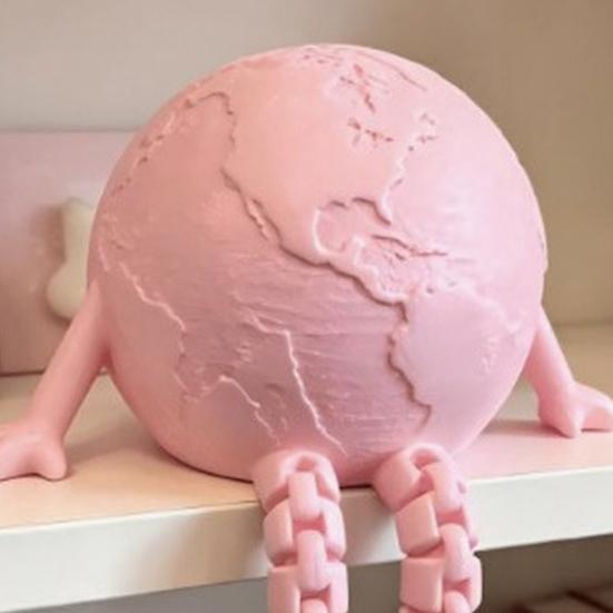 3D Printed Articulated Earth Figurine, Flexible Poseable Earth Buddy Statue, Cute Fidget Ornament, Matte Smooth Decor for Home Office Desk Car,