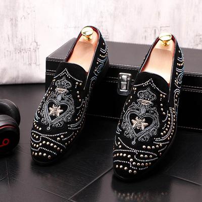 FashionMen Остроконечные заклепки Вышивка Стразы Мужские туфли Кожаные мужские кроссовки Обувь для мужчин Роскошные дизайнерские лоферы Платформа