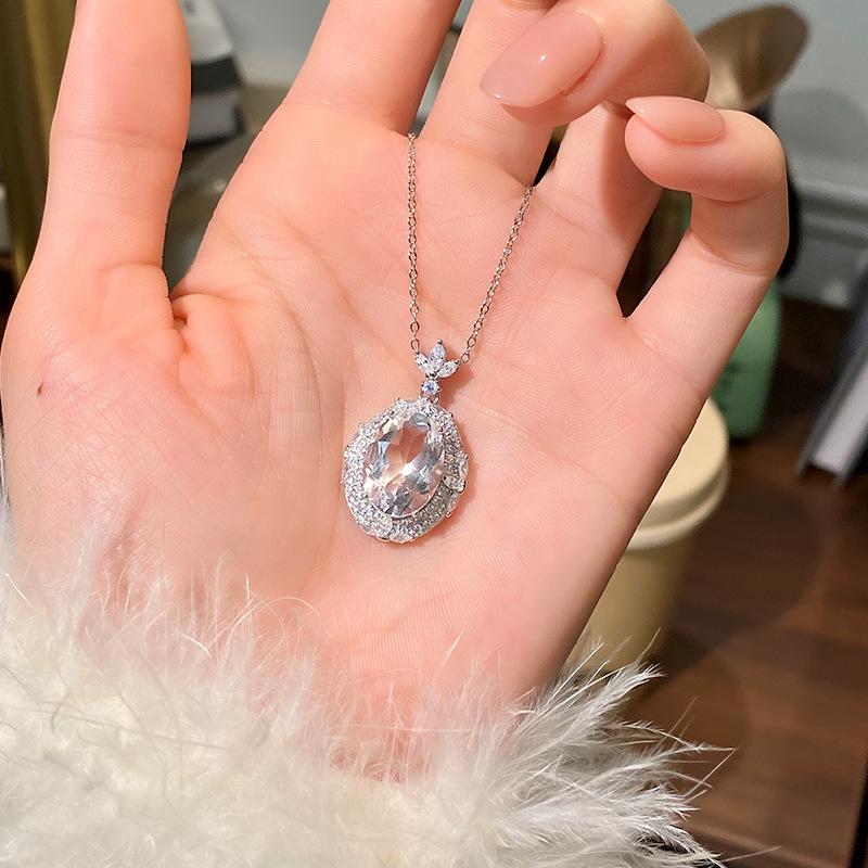 Natural crystal stone oval pendant s925 silver diamond mosaic design collarbone chain niche light luxury fashion jewelry gift