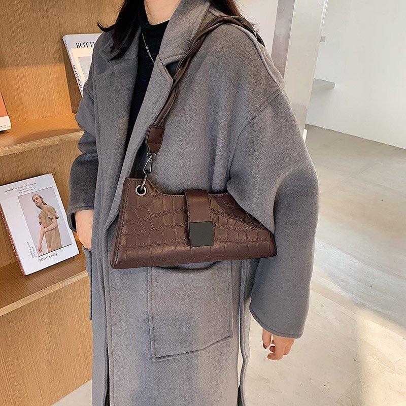 Легкая роскошная женская летняя новая модная квадратная сумка из искусственной кожи с подмышкой, дизайнерская сумка на плечо с ремнем и универсальной текстурой