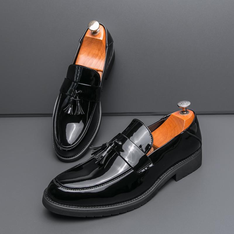 Модные Классические Мужские Туфли с Кисточками Повседневные Удобные Модные Маленькие Кожаные Туфли Мужские Британский Джентльмен Социальные Туфли Черные Размеры 38-46