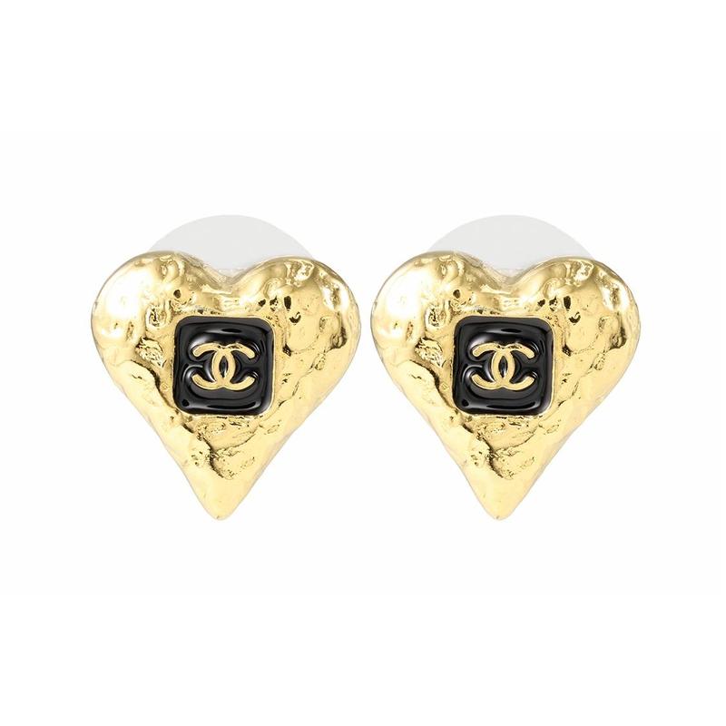 Chanel Металлические Сердце Лава Плиссированные Эмалированные Металлические Гвоздики Серьги Женские Маленькие Золотые