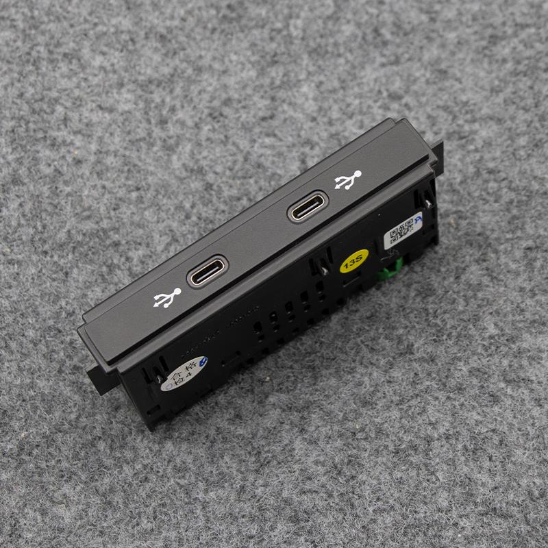 5NG 035 700 For VW Golf 8 MK8 ID3 ID4 ID6 Tiguan MK3 45w USB Type-C Front Fast Charging Switch Interface Charging Plug 5NG035700