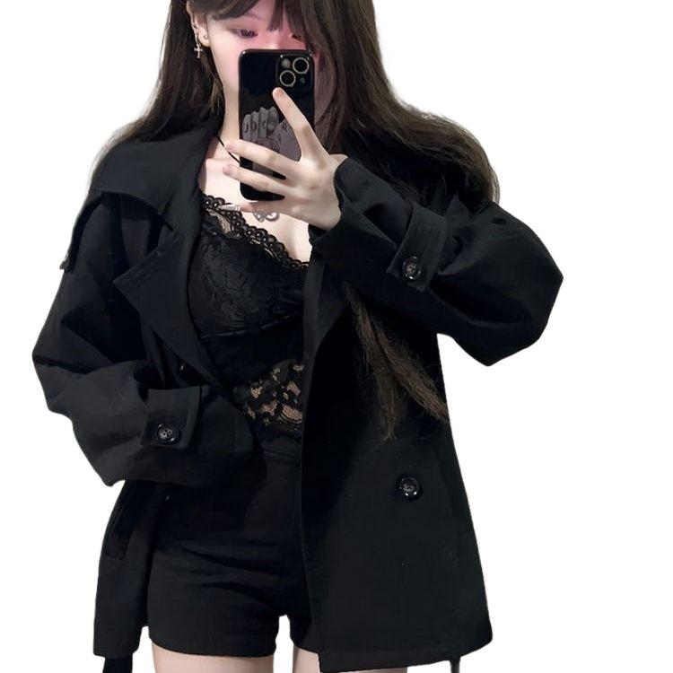 Женский маленький черный двубортный тренч - осенне-зимний стиль с акцентом на талии