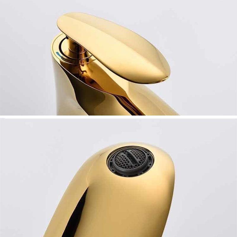 Черный/Золотой Смеситель для раковины в ванной Латунный смеситель Смеситель для раковины Смеситель с одной ручкой Горячей и холодной воды Монтаж на столешницу