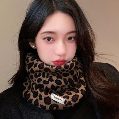 Аксессуары – Шарфы и платки