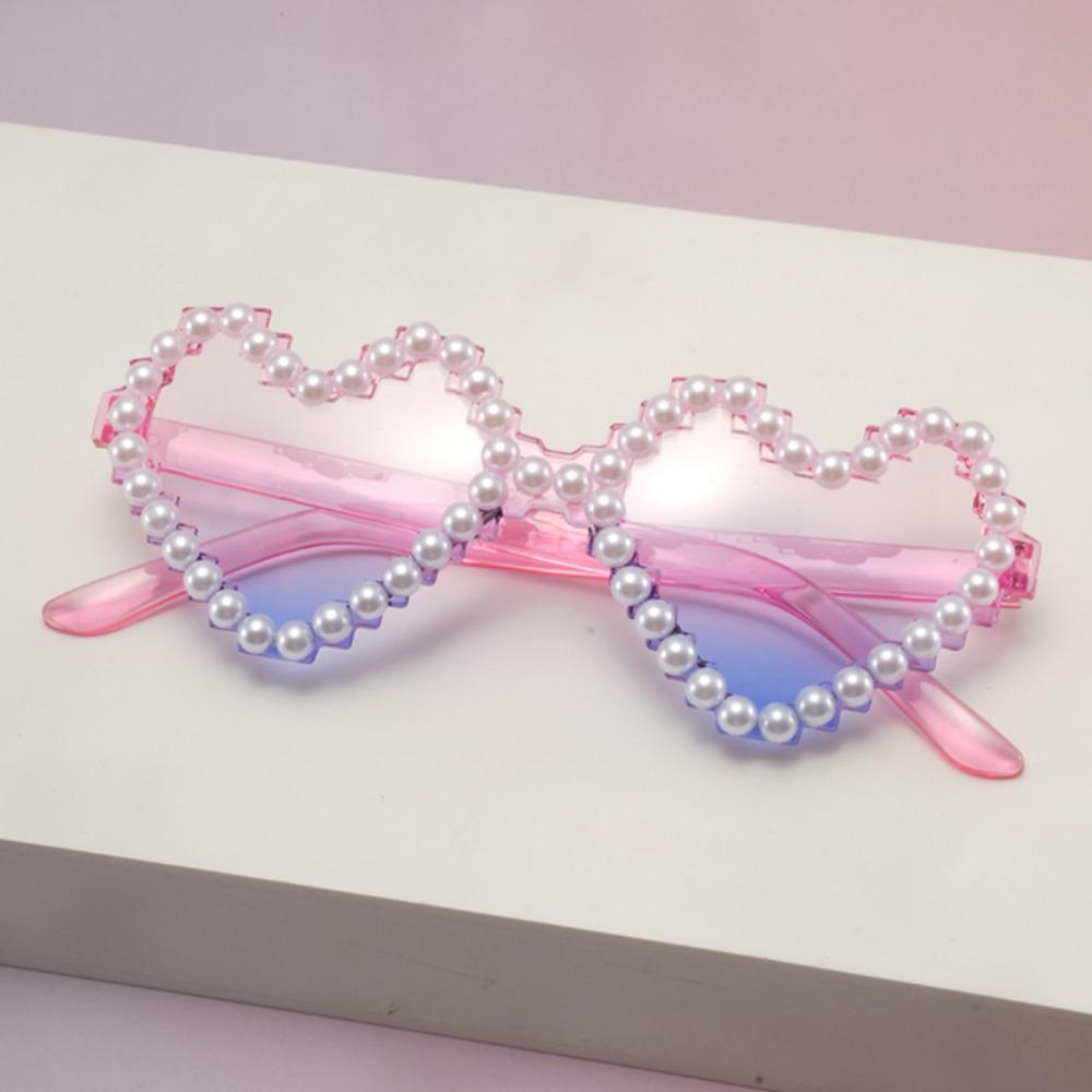2026 New Heart Pearl Sunglasses Unisex Fashion Party Glasses UV400 Protection Black Frame Fashionable All-Match Style