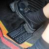 1 шт. Автомобильная подставка для ноги, педаль, коврик на пол, нескользящая, из нержавеющей стали, с подкладкой под пятку для грузовика, внедорожника, автомобиля. Защитный коврик для ног.