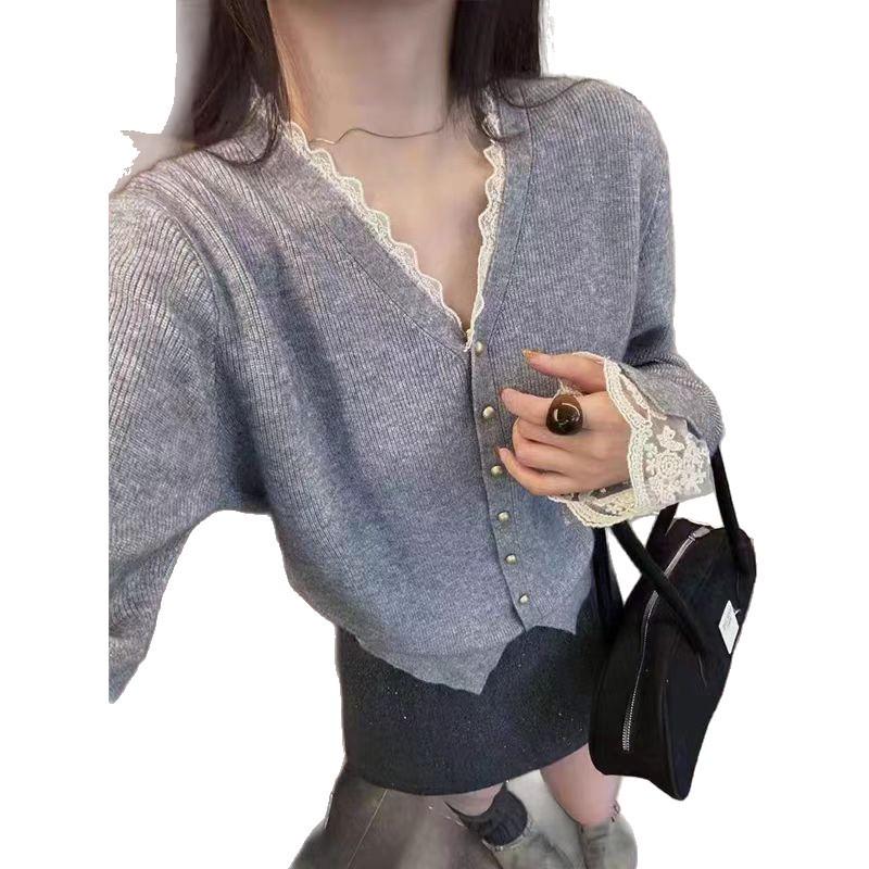 Женский корейский вязаный кардиган с кружевом в стиле пэчворк с V-образным вырезом: Новый свободный крой для осени/зимы 2025 - Универсальный свитер-пальто для ношения под верхней одеждой