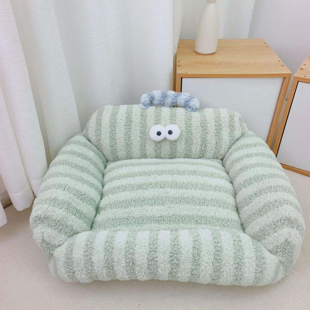 Big Eyes Fluffy Pet Litter Cotton Litter Autumn/Winter Pet Sofa Teddy Pomeranian Pet Bed Dog Litter for Cats and Dogs