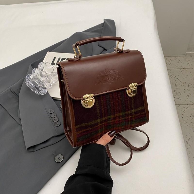 Trendy Vintage Style Pu Leather Backpack With Lock Fastening And Large Capacity For Everyday Use