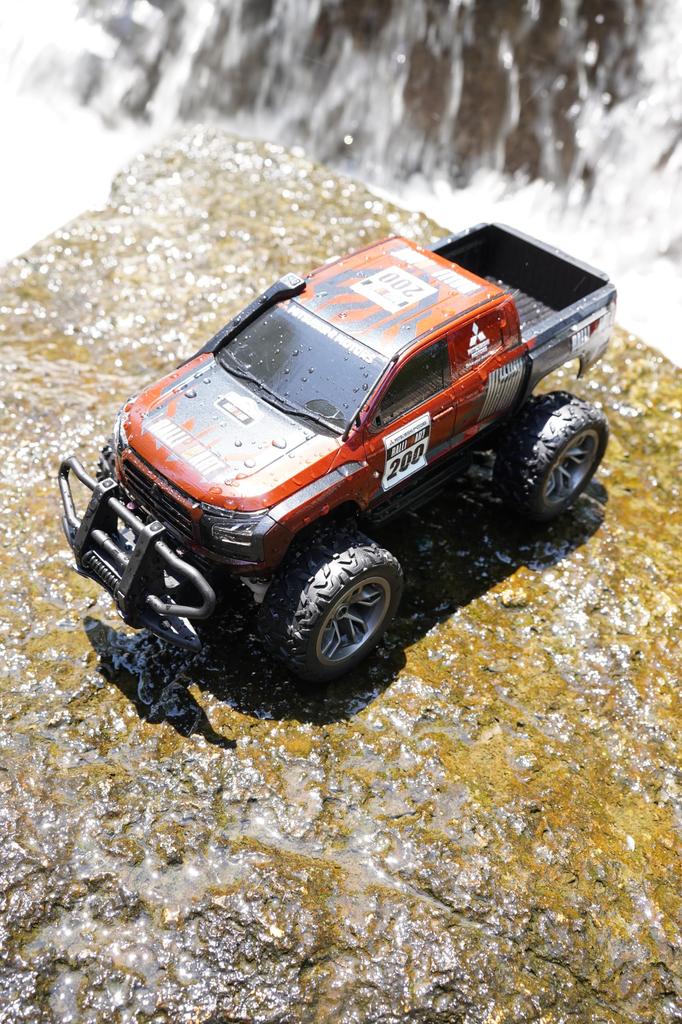 Happinet Scale Mitsubishi Triton Rally Car for Ages 6 and Up 1/20 R/C