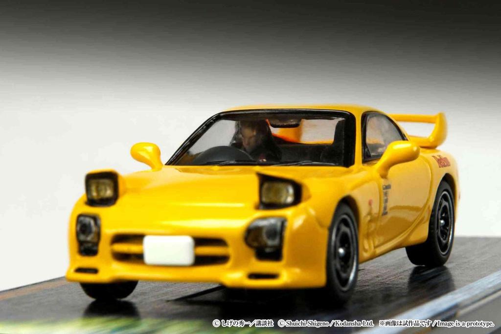 Масштаб HJ64 Mazda RED SUNS Initial D с фигурками водителей Такуми Фудзивары и Кэйсукэ Такахаси 1/64 RX-7 (ФД3С) / (Готовый продукт)