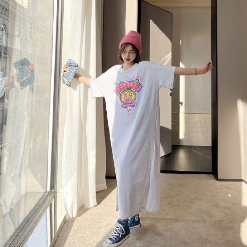 Женское платье-футболка с короткими рукавами, летнее, свободное, утягивающее, с разрезом, средней длины, выше колена, повседневное платье