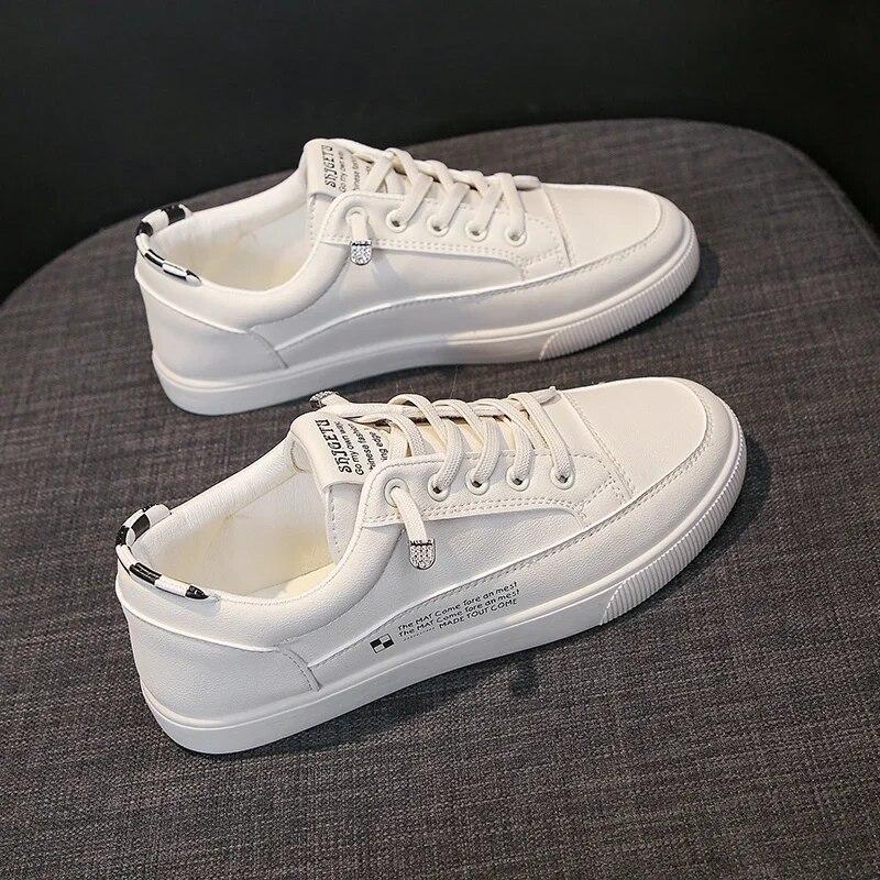 Классические кроссовки, женские кожаные кроссовки на плоской подошве со шнуровкой на низком каблуке, с круглым носком и буквенным принтом, женская обувь на плоской подошве, вулканизированная обувь, большие размеры