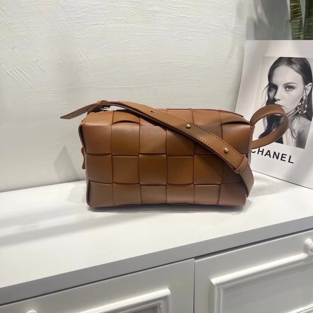 Вязаная сумка-подушка для женщин, новая сумка из натуральной кожи подмышкой, одно плечо, маленькая сумка через плечо, мягкая кожа, модная