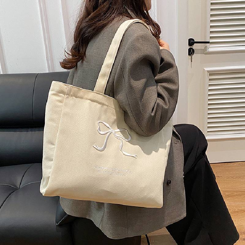 Nylon Canvas Large Capacity Tote Bag With Zipper Closure For Daily Use