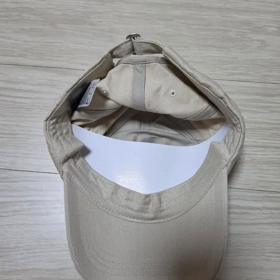 BTS V baseball cap