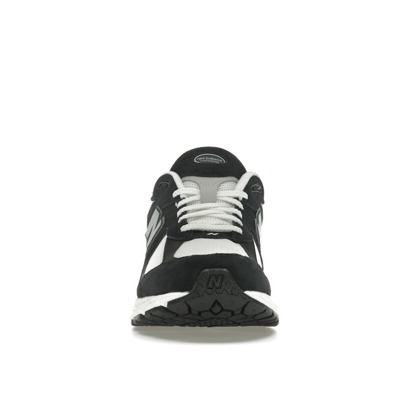 New Balance 2002R Black Marsh Green Unisex Sneakers Sea-Salt M2002RRA