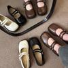 Square Head French Retro Shallow Mouth Flat Bottom Women's Small Leather Shoes Spring and Summer New Casual Versatile with Skirt Single Shoes Tide