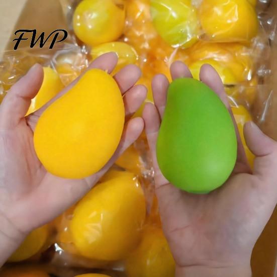Anxiety Relief Hand Toys 1/2Pcs Color Changing Fruit Squeeze Toy, Simulated Mango Stress Portable Decompression Gadgets Slow Rebound Strawberry
