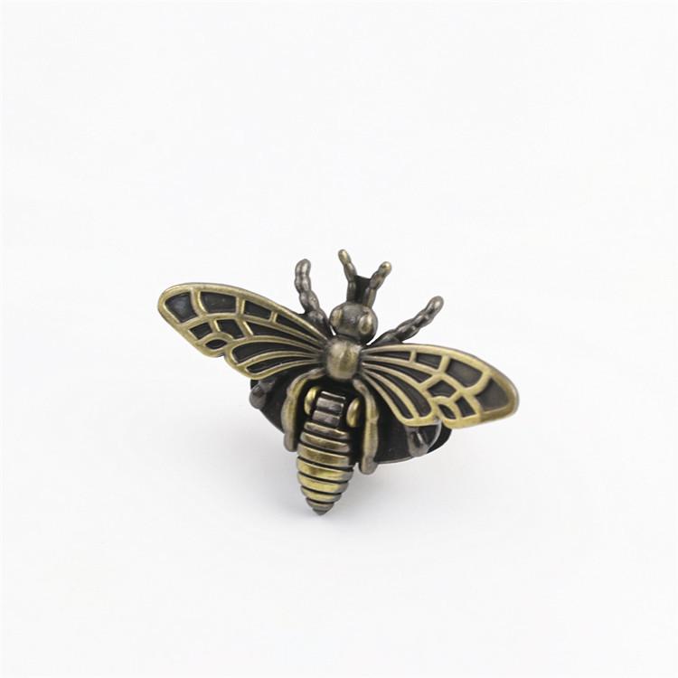 Аксессуары для багажа: Замок-врезной Bee Light Gold & Antique Gold для сумок и портфелей